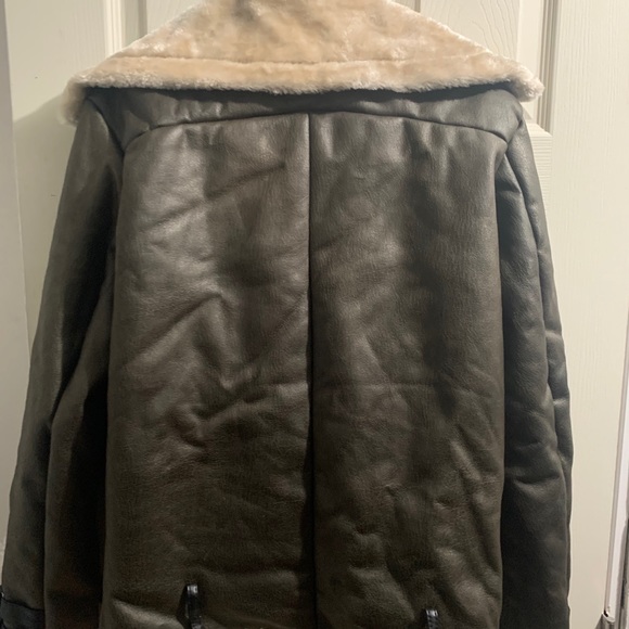 Leather trench Shetland jacket with fur - Picture 7 of 7